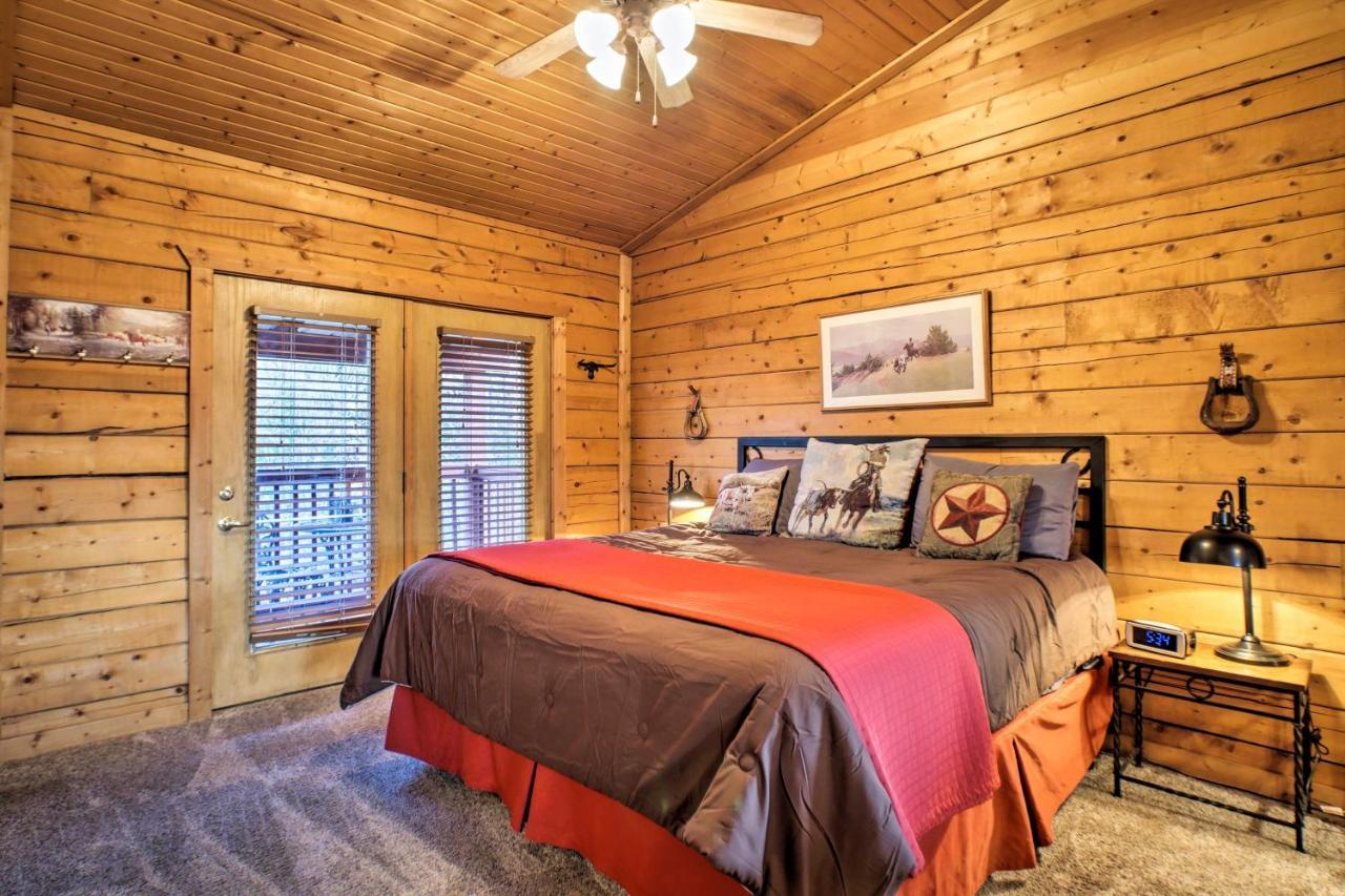 Cabin-Style Studio Right Off The Branson Strip! Apartment Ngoại thất bức ảnh